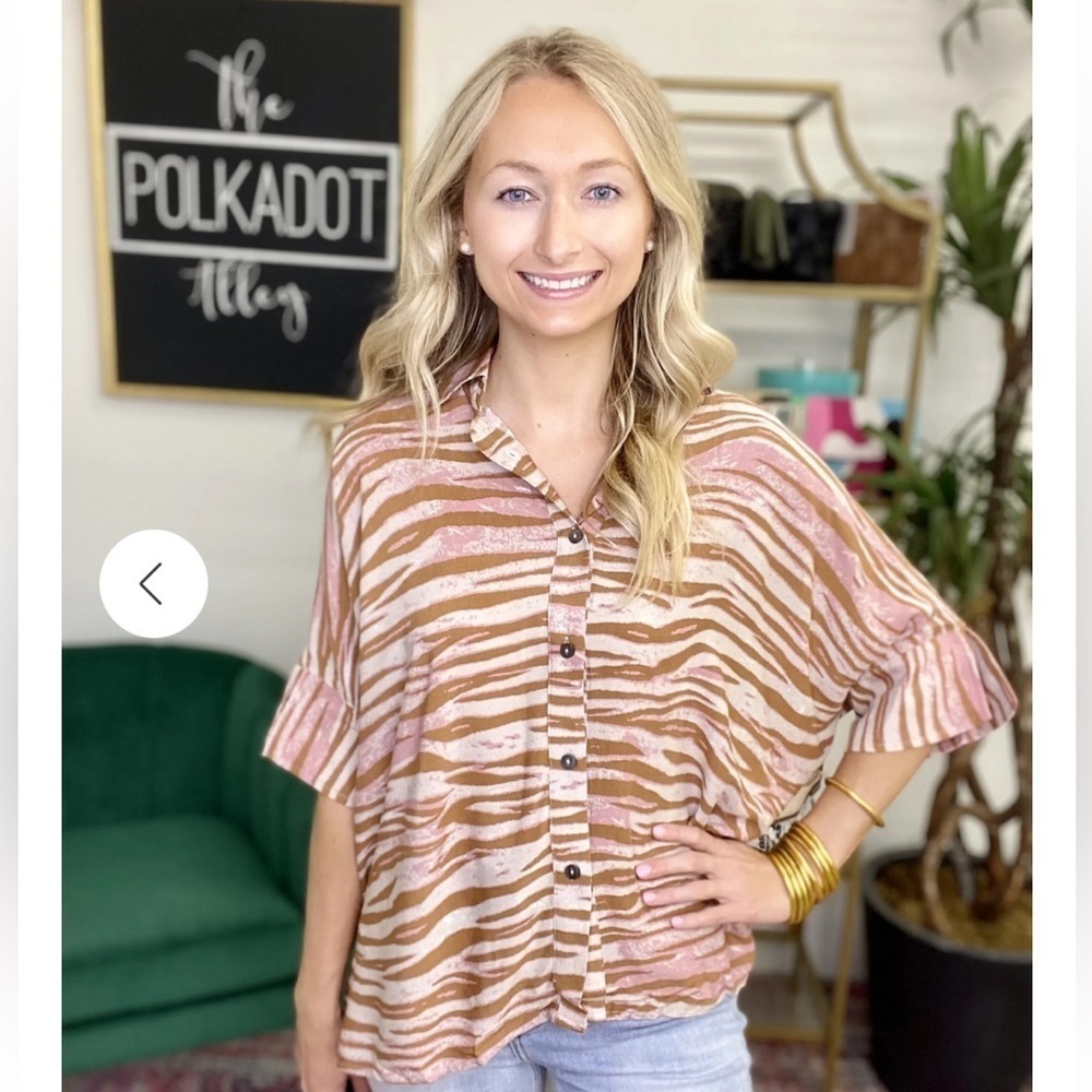 Entro Zandy Zebra Button Up - Picture 8 of 8